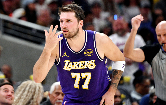 东契奇缺席湖人战仍获教练力挺 三月狂飙领跑