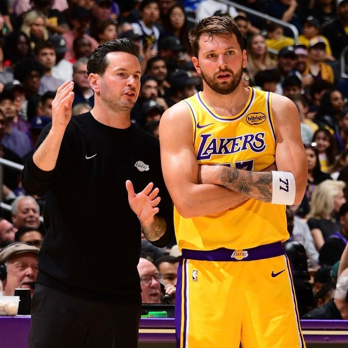 东契奇缺席湖人战仍获教练力挺 三月狂飙领跑