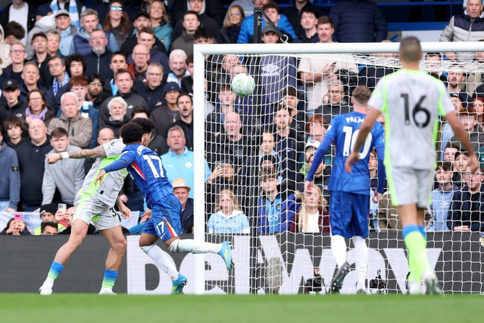 曼城逆转切尔西 萨拉赫绝杀助蓝月登顶英超