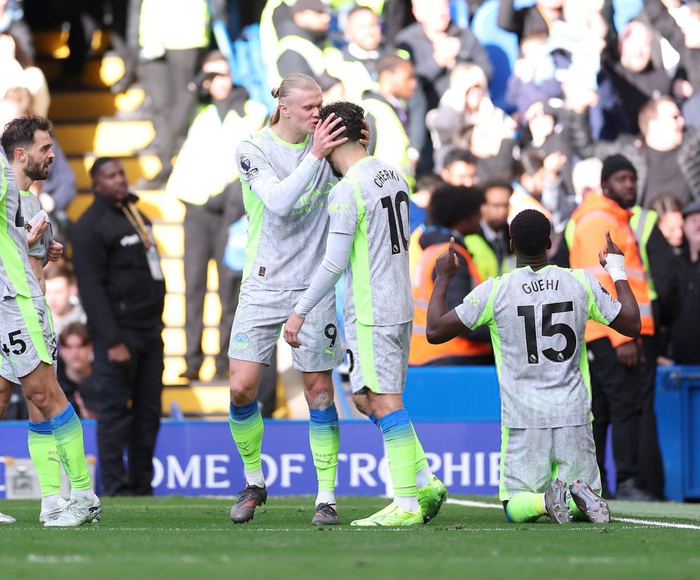 曼城逆转切尔西 萨拉赫绝杀助蓝月登顶英超