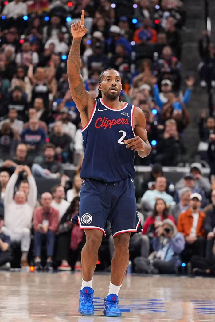 湖人双核报销致排名大乱 火箭坐5望4快船让出第