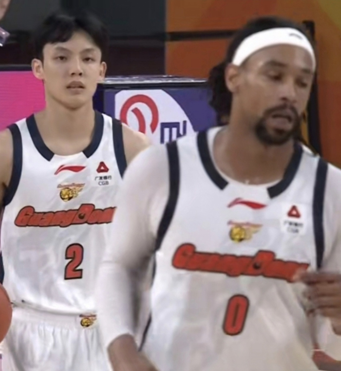 广东男篮确定大外援人选 奎因成季后赛核心