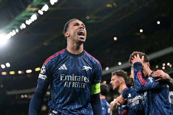 阿森纳绝杀晋级，马丁助攻成关键战转折点